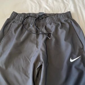Like new Nike Dr-Fit jogger in charcoal gray